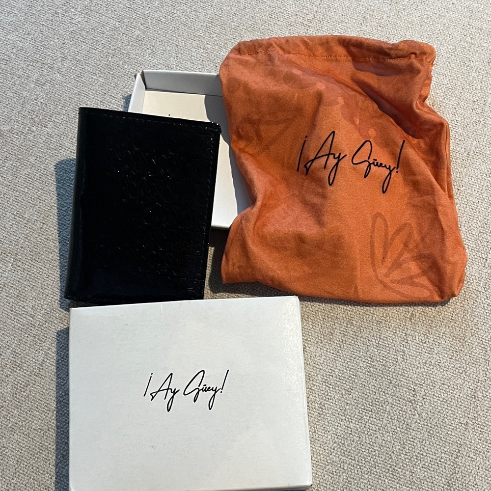 Ay Guey Black Leather Wallet